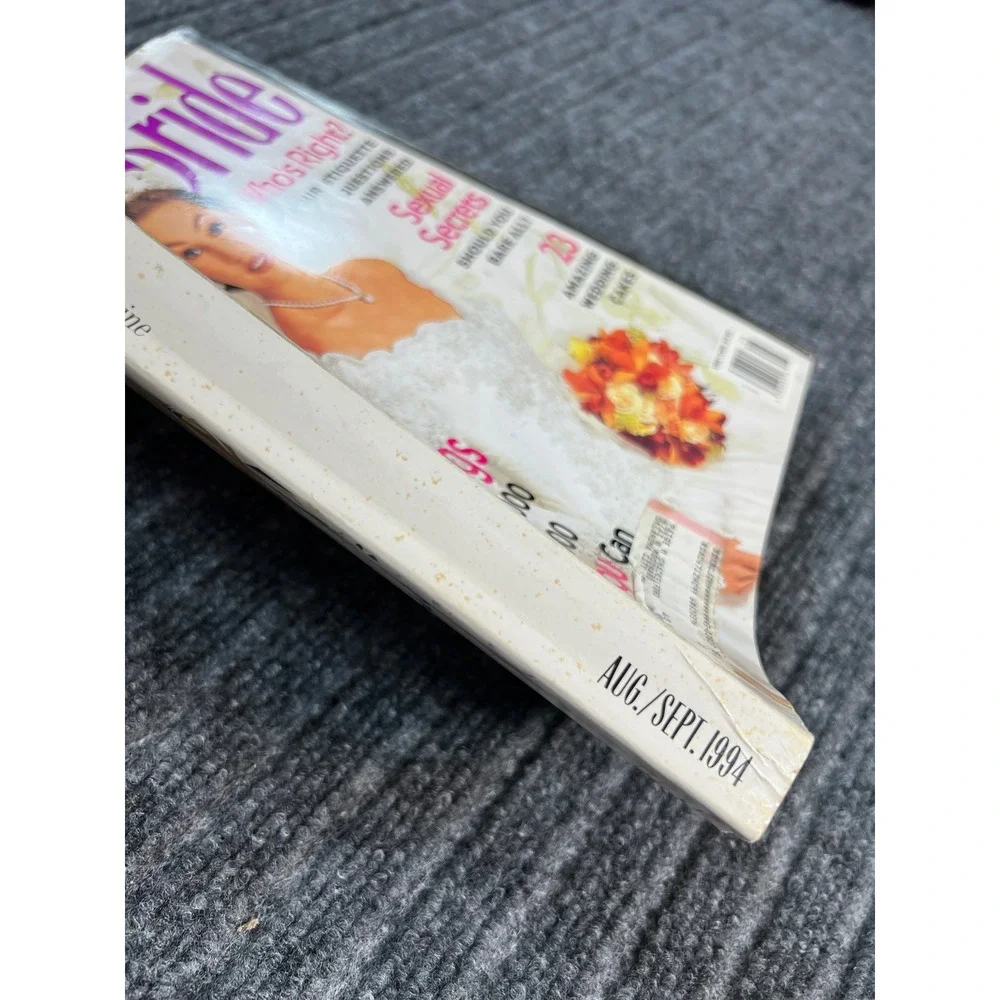 Vintage 90s MODERN BRIDE Magazine August/September 1994 Wedding Gowns Decor Cake